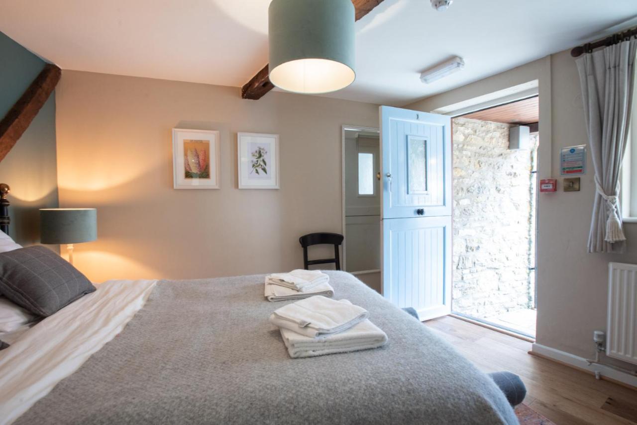 The Talkhouse Bed & Breakfast Stanton Saint John Eksteriør bilde