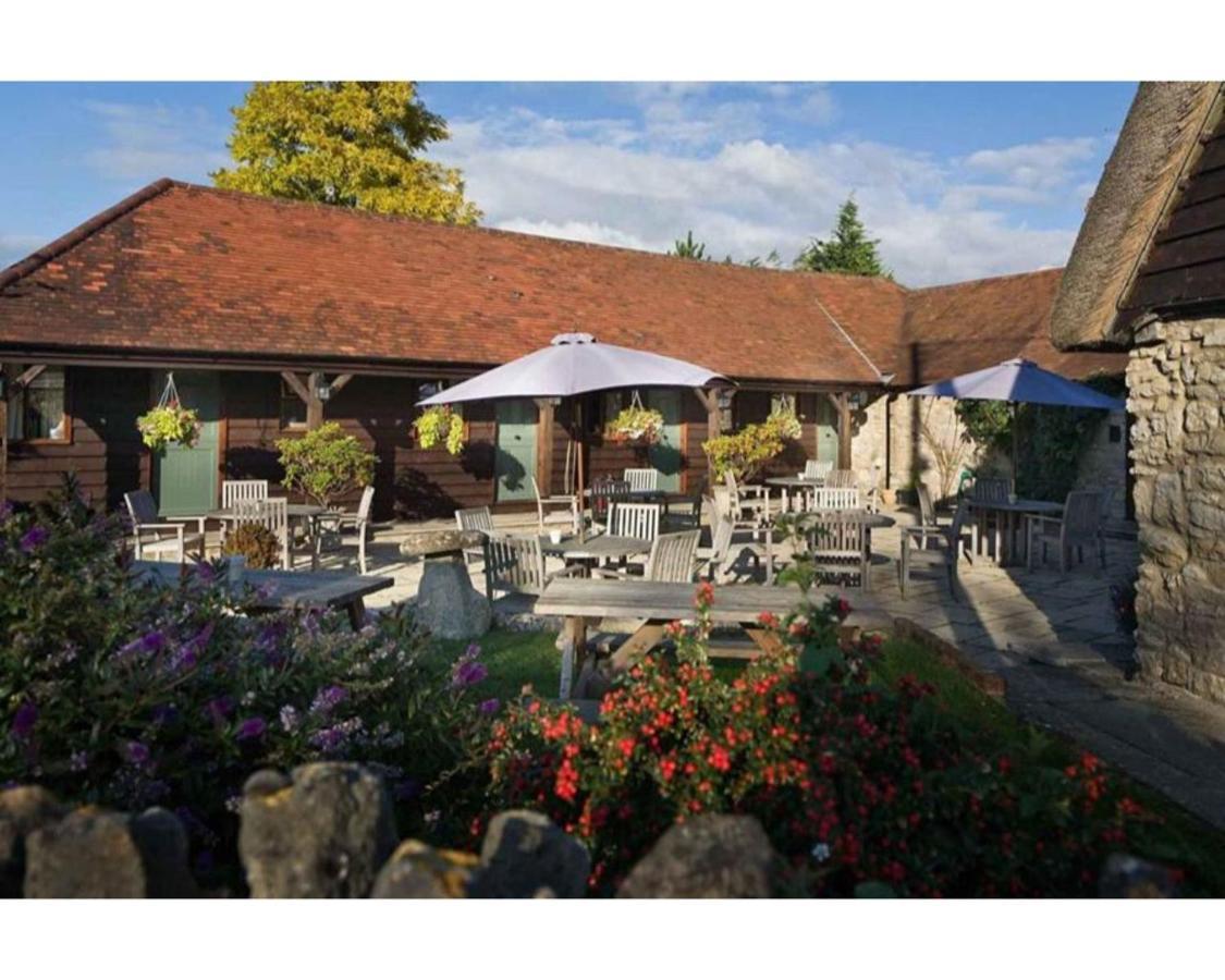 The Talkhouse Bed & Breakfast Stanton Saint John Eksteriør bilde